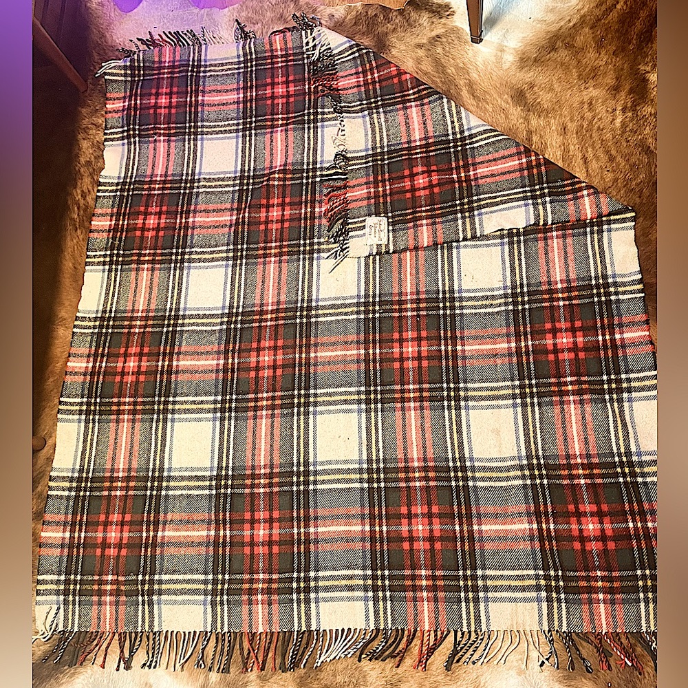 Vintage Hector Russell Kiltmaker 100% Wool Throw Fringe Tartan Scotland STEWART